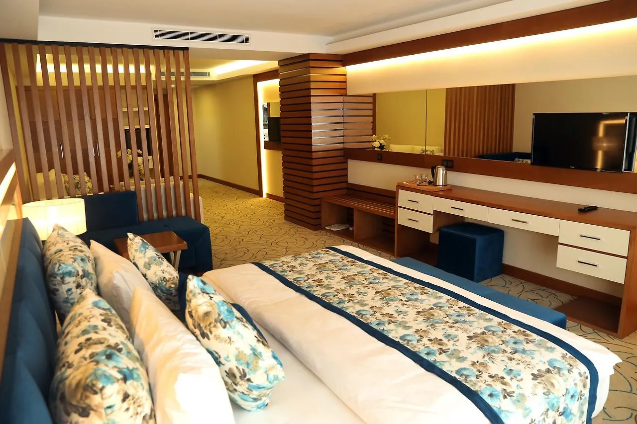 Yol Is Holiday Trabzon Otel